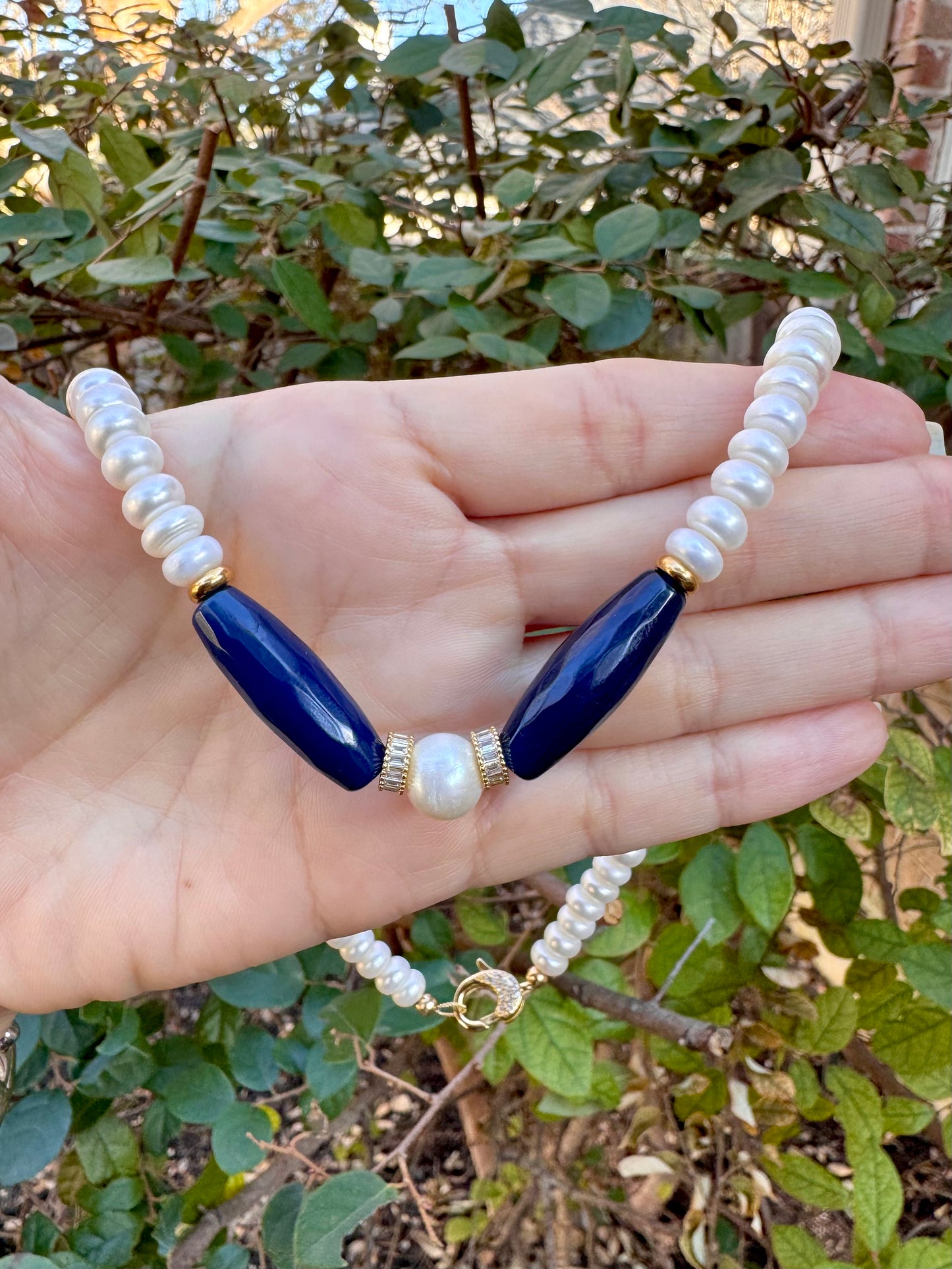 White Pearl & Agate Necklace